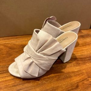Light Pink Mules with Bow Design (Size 6)